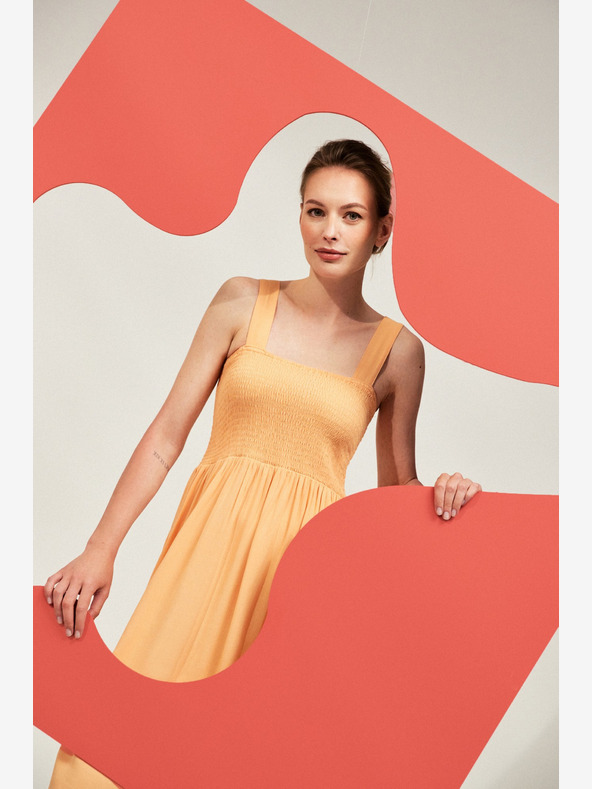 Moodo Оранжева рокля с каишки Moodo