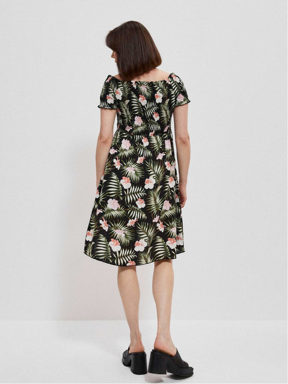 Moodo Рокля от вискоза с шарки Moodo