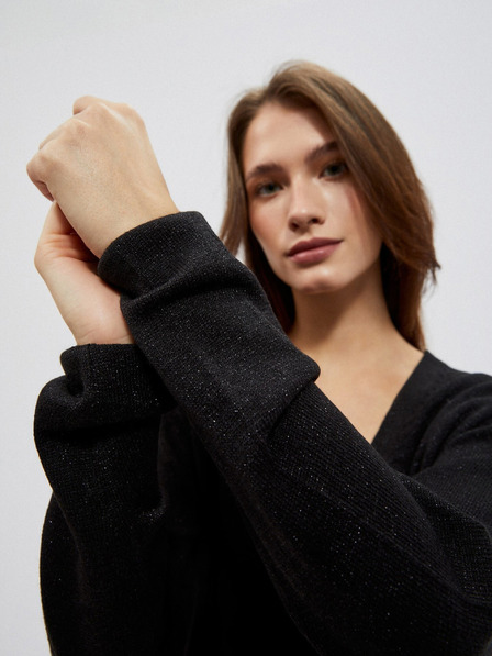 Moodo Черен дамски пуловер с V-образно деколте Moodo