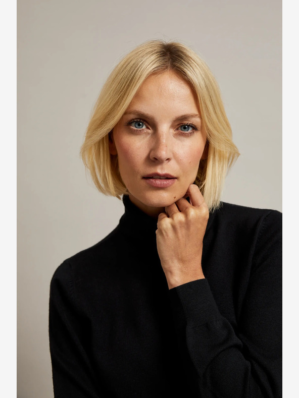 Moodo Черна дамска ролка Moodo