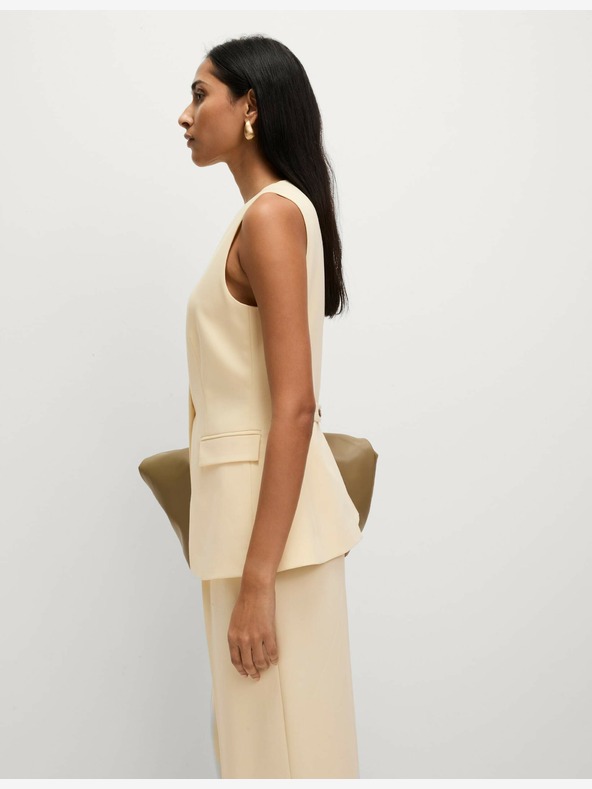 Marks & Spencer Едноредна жилетка с дълги ръкави, леко вталена Marks & Spencer жълта