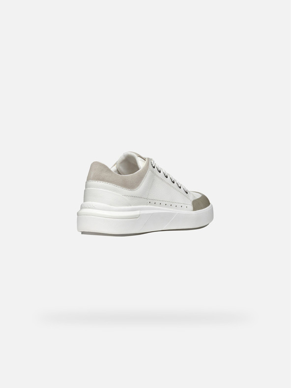 Geox Бели дамски маратонки Geox Dalyla