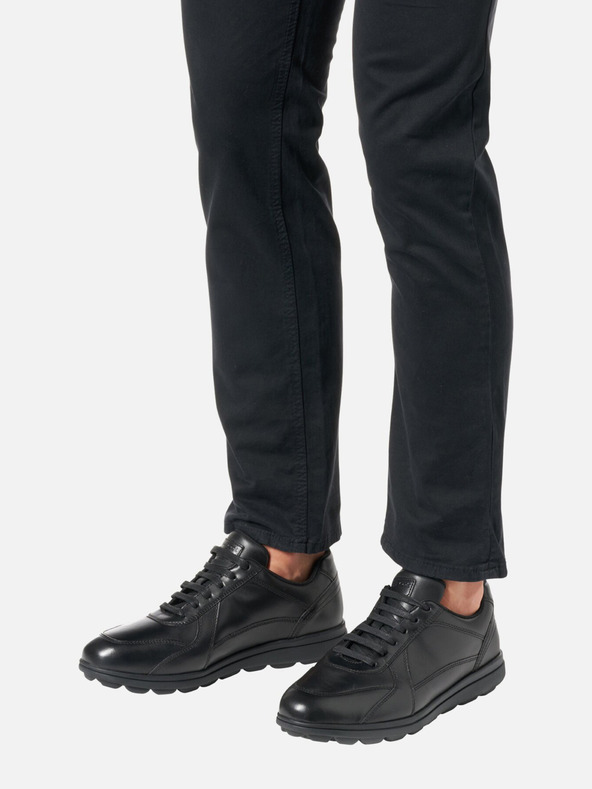 Geox Черни мъжки маратонки Geox Spherica EC12