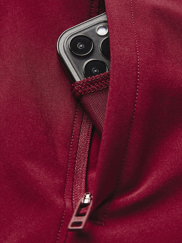 Under Armour Дамско яке Under Armour UA OutRun the STORM-RED