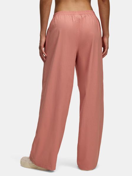 Under Armour Дамски спортни панталони Under Armour UA Unstoppable Wvn Parachute