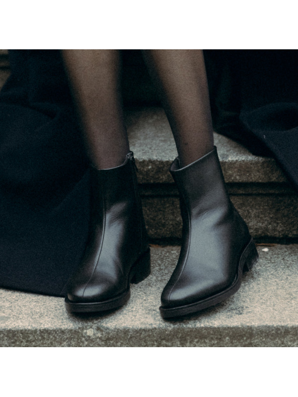 Vasky Дамски кожени полу-боти Vasky Jane Black