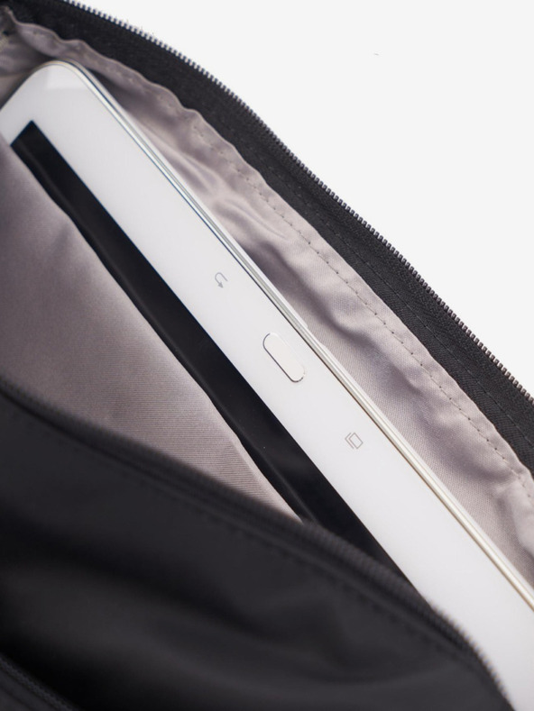 Hedgren Черна дамска чанта за кръст Hedgren Eye M