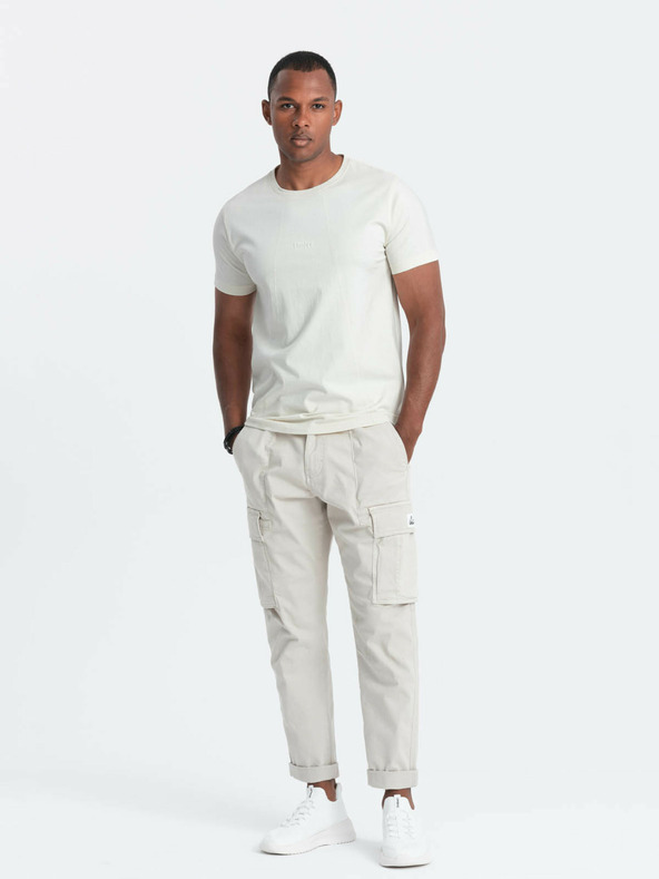 Ombre Clothing Кремава мъжка тениска с нежна бродерия Ombre Clothing