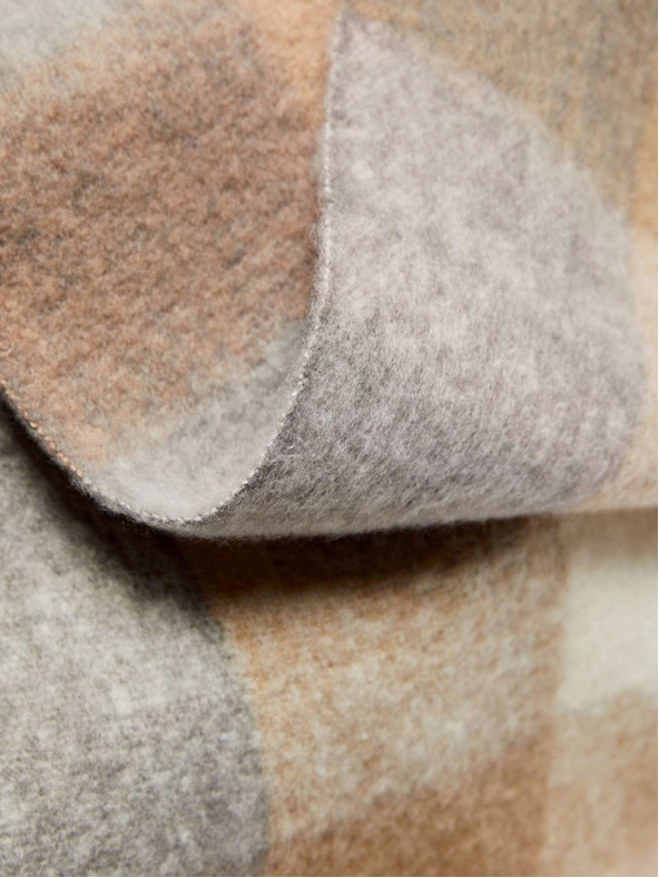 Moodo Топъл шал с деликатна шарка