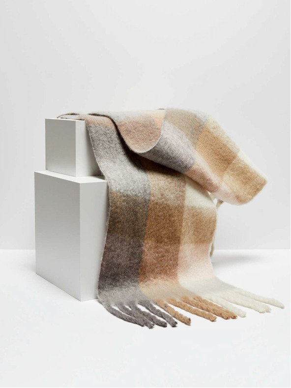 Moodo Топъл шал с деликатна шарка