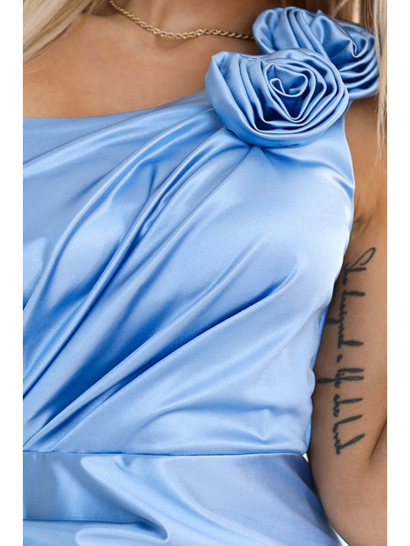 numoco 580-4 AURORA Дълга сатенена рокля с едно рамо и рози - светлосиня