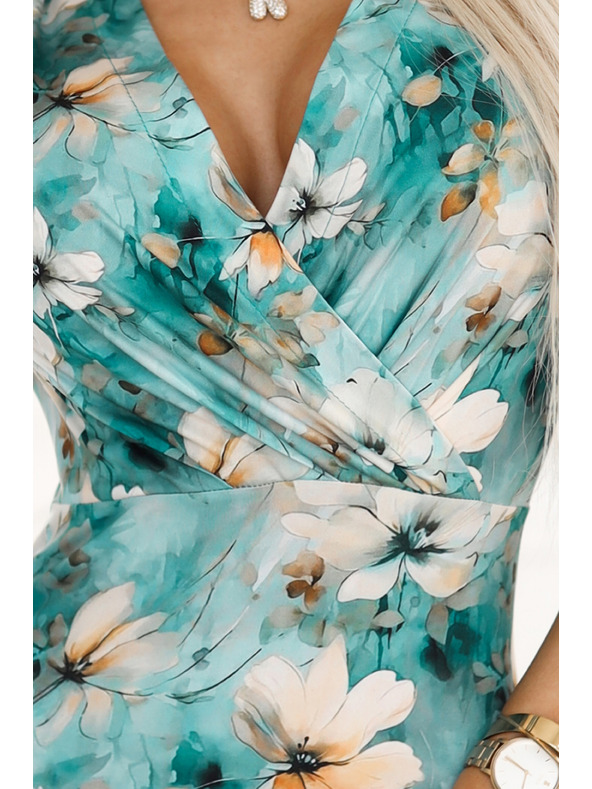 numoco Прилепнала рокля с деколте тип "молив" - бежови цветя на тюркоазен фон Numoco