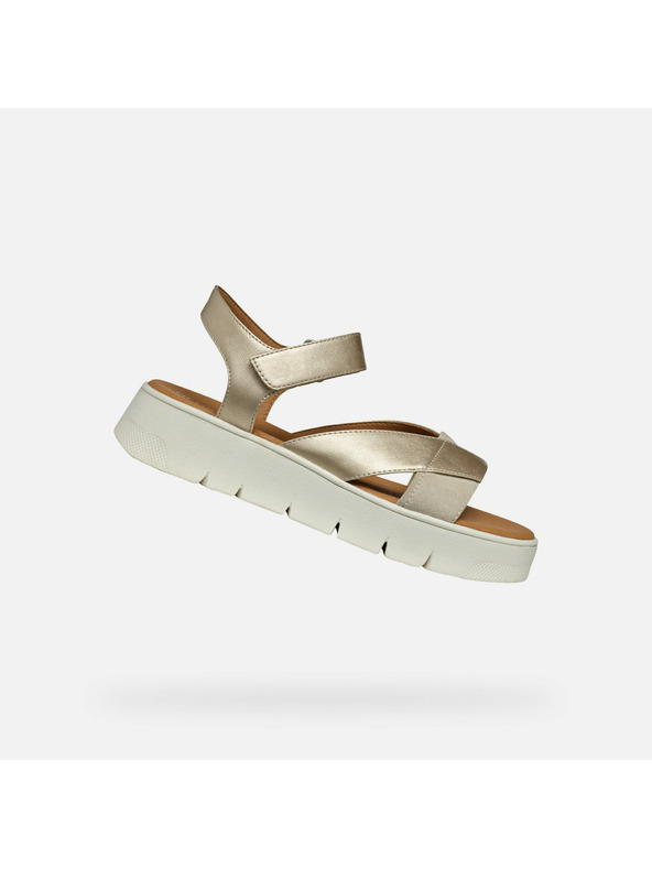 Geox Златисти дамски сандали Geox Dandra 40