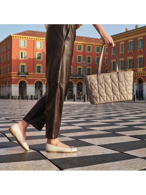 Geox Бежова дамска чанта Geox Gardren