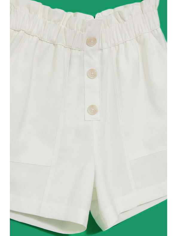 Moodo Бели дамски къси панталони Moodo