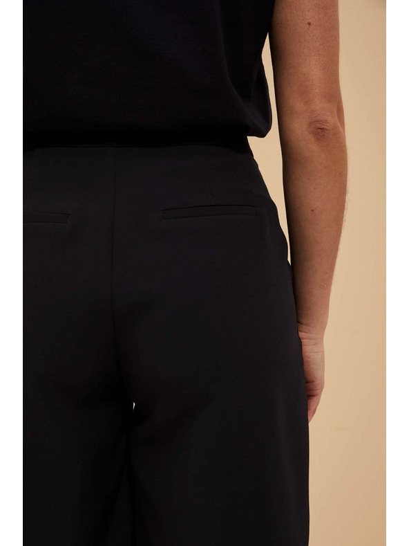 Moodo Черни дамски къси панталони Moodo