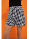 Moodo Бели и черни дамски карирани къси панталони Moodo