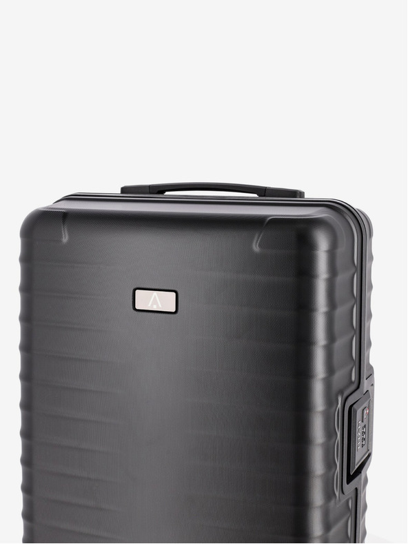 Titan Черен калъф за пътуване Titan Litron Frame M Black