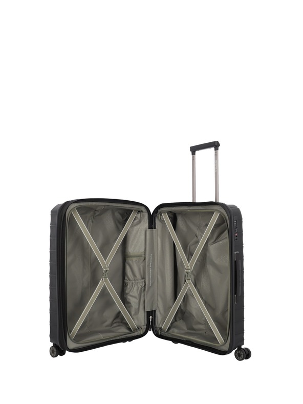 Travelite Travelite Mooby M Черен куфар