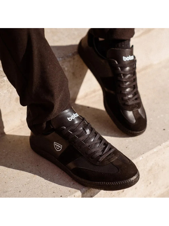 BOTAS *** Дамски кожени маратонки / кецове черни Botas Iconic Dark