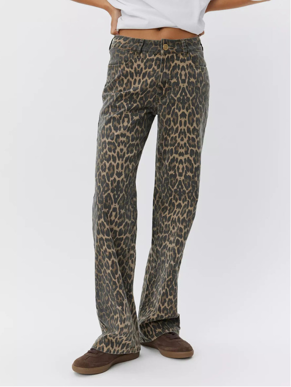 Sofie Schnoor Кафяв дамски шарен торбест панталон Sofie Schnoor