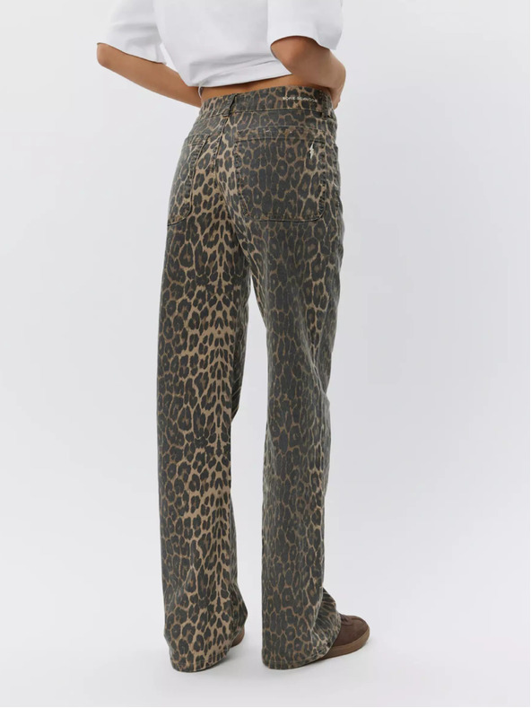 Sofie Schnoor Кафяв дамски шарен торбест панталон Sofie Schnoor