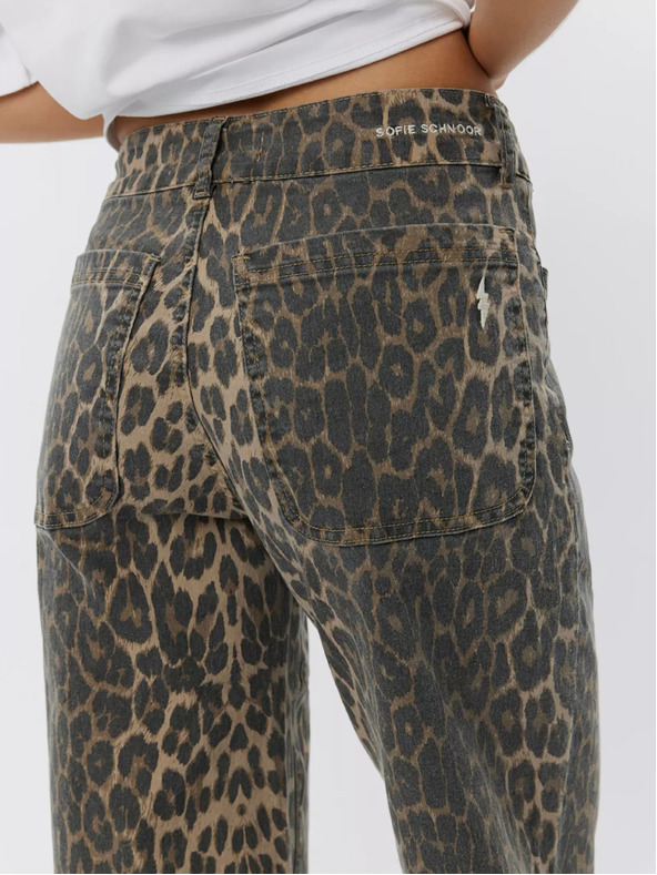 Sofie Schnoor Кафяв дамски шарен торбест панталон Sofie Schnoor