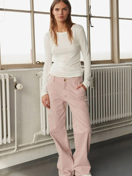 Sofie Schnoor Бели и червени дамски раирани торбести панталони Sofie Schnoor