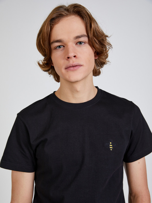 DOBRO Черна унисекс тениска с бродерия на пчели GOOD. for Forsage