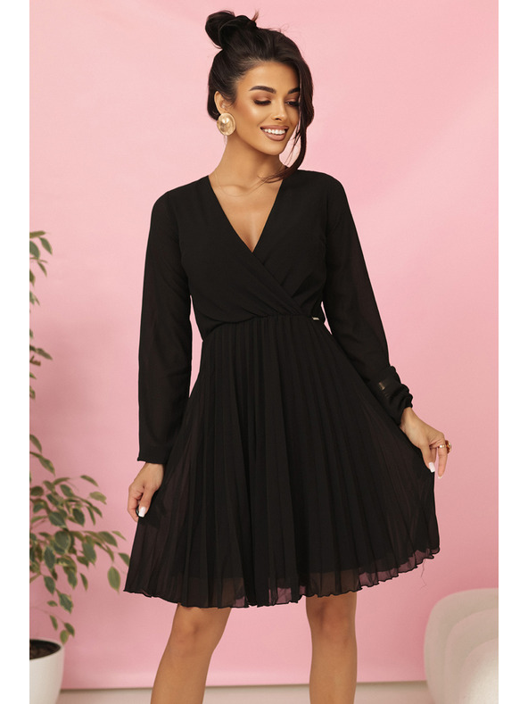 numoco Плисирана рокля ISABELLE с дълъг ръкав и деколте