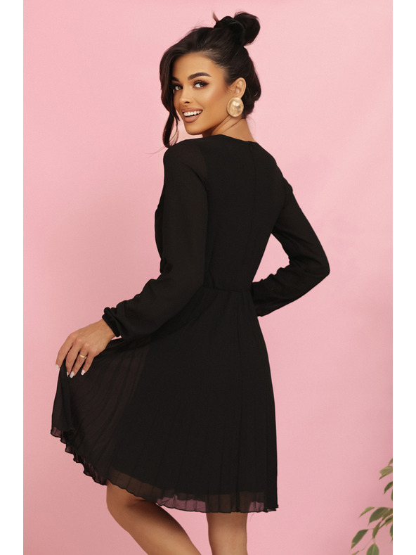 numoco Плисирана рокля ISABELLE с дълъг ръкав и деколте