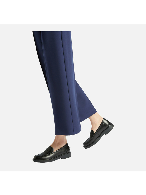 Geox Черни дамски мокасини Geox Spherica EC-1