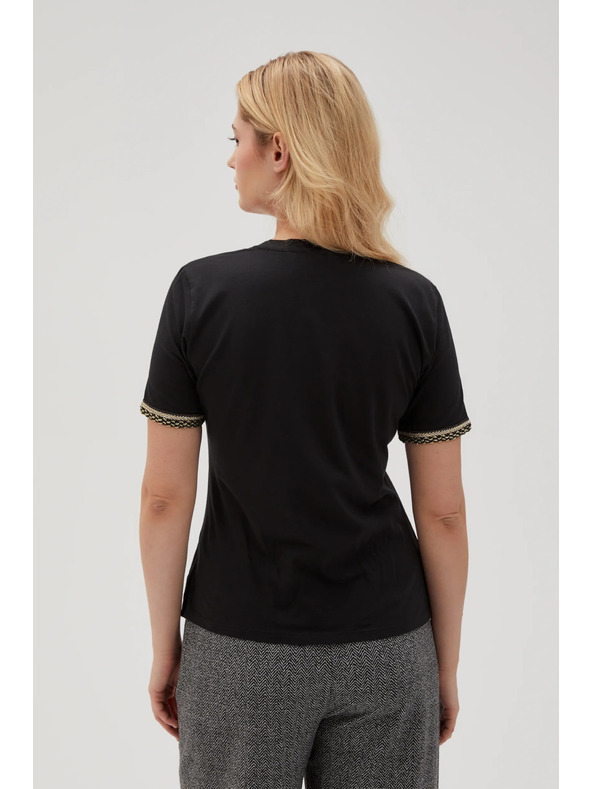 Moodo Черна базова тениска с V-образно деколте