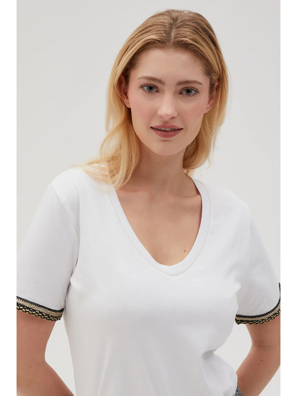 Moodo Бяла базова тениска с V-образно деколте