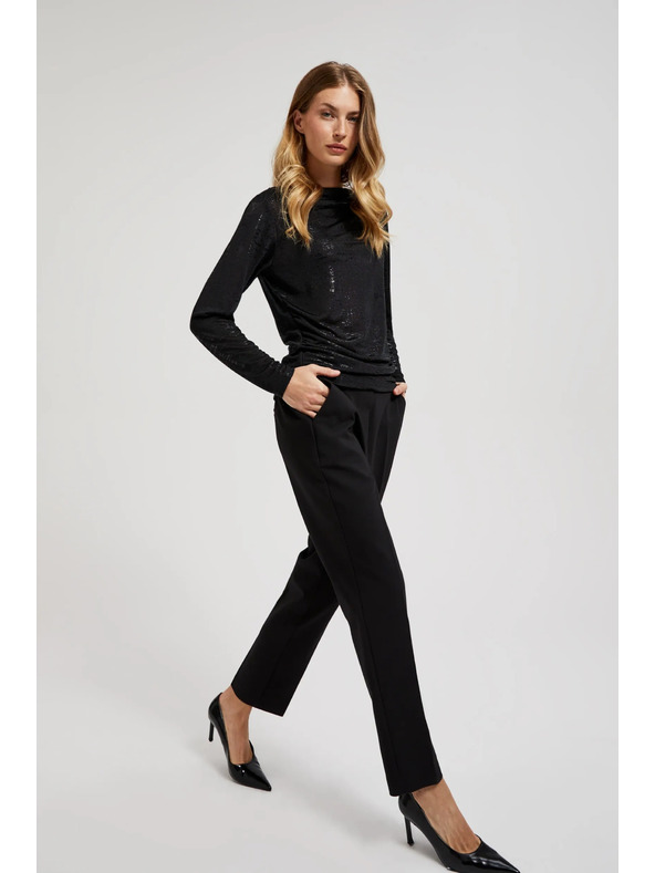 Moodo Черна блуза с набрано деколте и дълъг ръкав