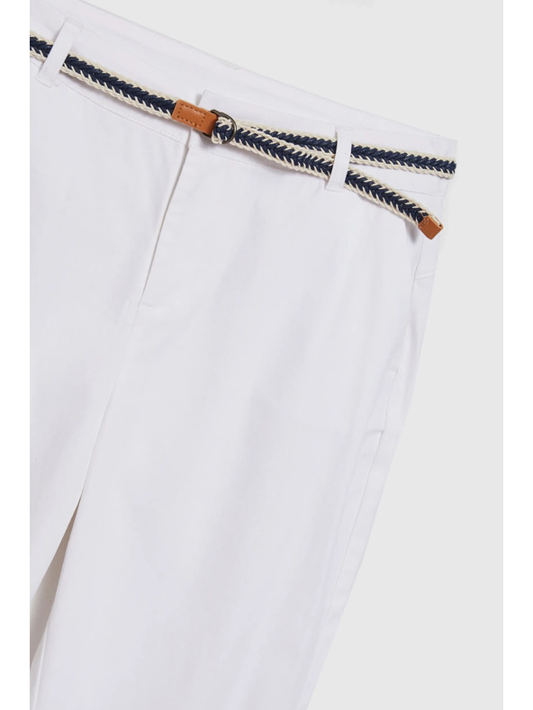 Moodo Бял дамски панталон с колан Moodo