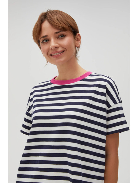 Moodo Синьо-бяла раирана тениска с розов яка