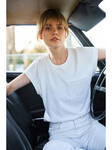 Moodo Бял памучен топ с джоб