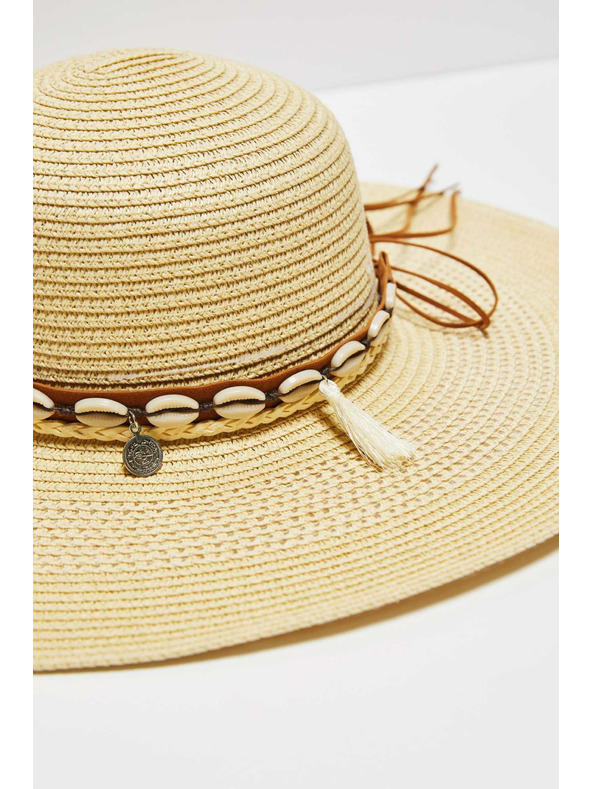 Moodo Светло бежова дамска шапка