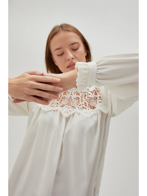 Moodo Бяла дамска блуза с дантела