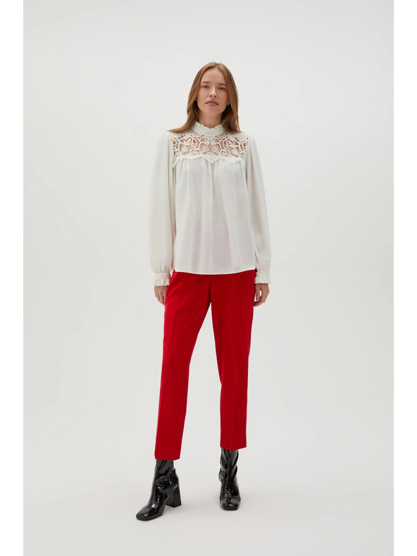 Moodo Бяла дамска блуза с дантела