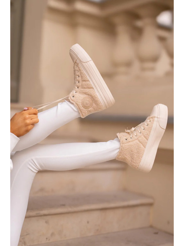 BIG STAR SHOES Затоплени дамски маратонки с пухкав хастар тип овча вълна Big Star Бежови