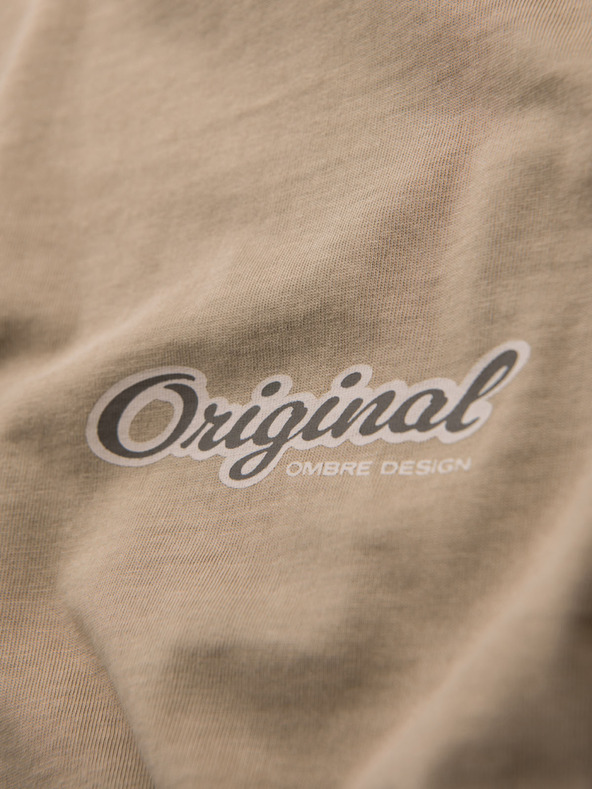 Ombre Clothing Памучна тениска с печат на гърдите и гърба - тъмно бежова