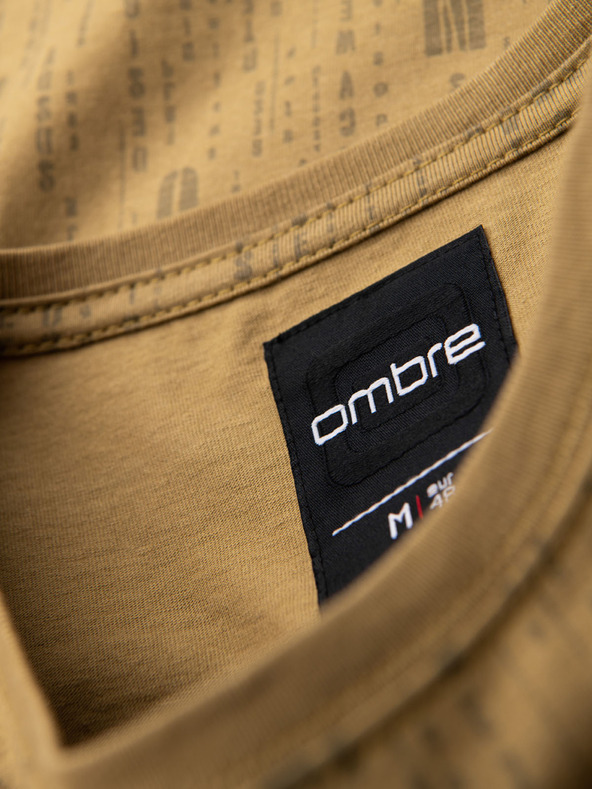 Ombre Clothing Памучна тениска с печат и кръгло деколте - тъмно маслинено зелена