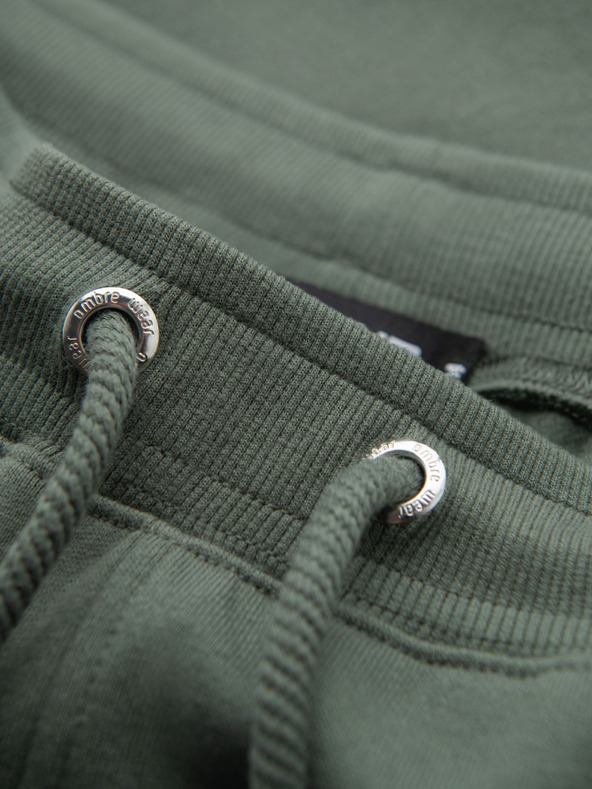 Ombre Clothing Мъжки суитшърт шорти с кант и ребрест колан - маслинено зелено