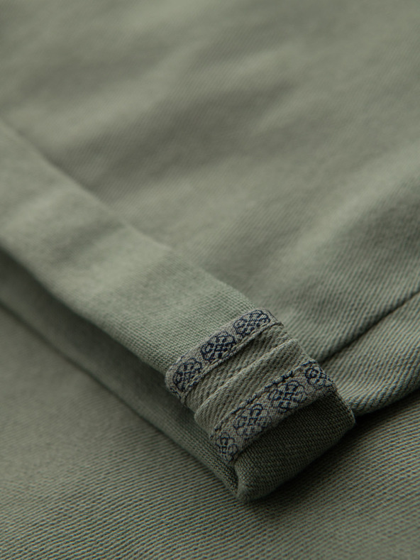 Ombre Clothing Мъжки класически дънкови шорти с подгъната крачол - светло маслинено зелено