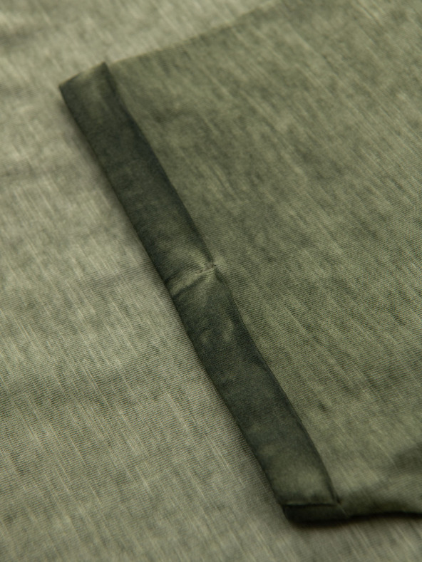 Ombre Clothing Мъжка памучна тениска с V-образно деколте и изтрит ефект - маслинено зелено