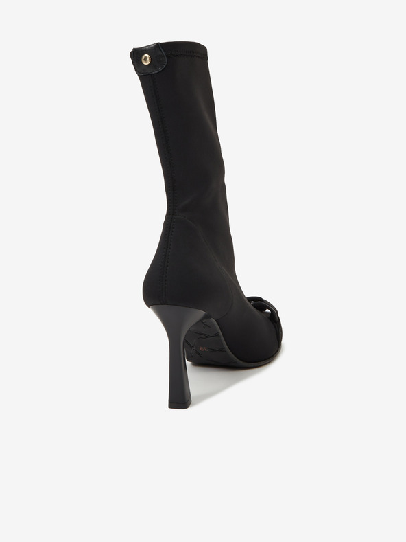 Ojju Черни дамски боти на ток OJJU