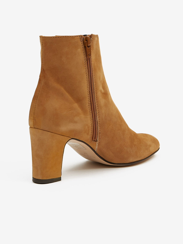 Ojju Кафяви велурени боти на ток OJJU