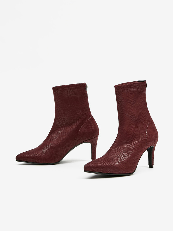 Ojju Бордови велурени котешки обувки с релефен змийски десен OJJU